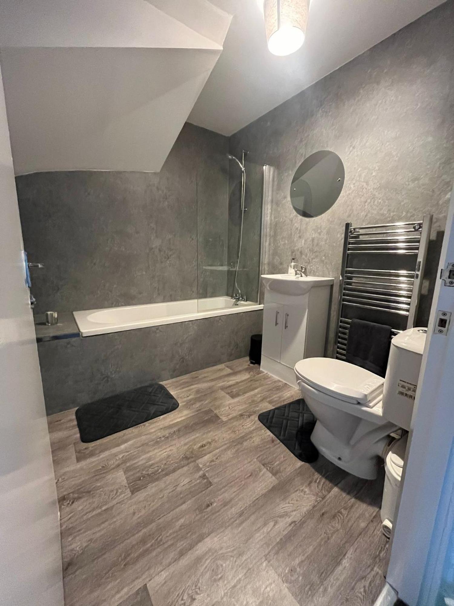 The M Rooms At 144 Kirk of Shotts Exteriér fotografie